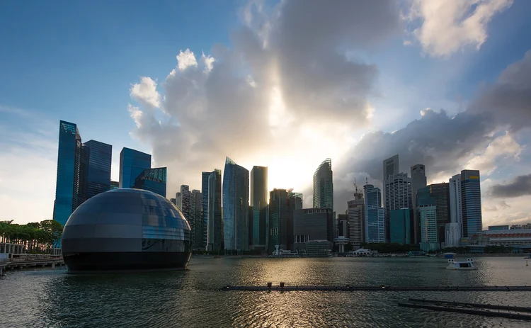 Singapore-skyline-clouds